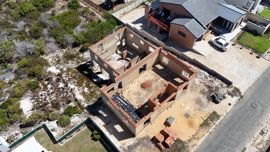 6 Bedroom Property for Sale in Struisbaai Western Cape